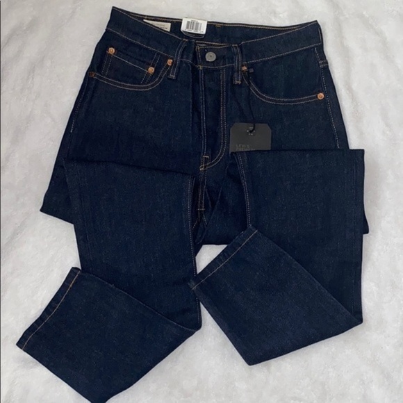 Levi's® Premium
501® STRETCH SKINNY WOMEN'S JEANS​ - Picture 3 of 7